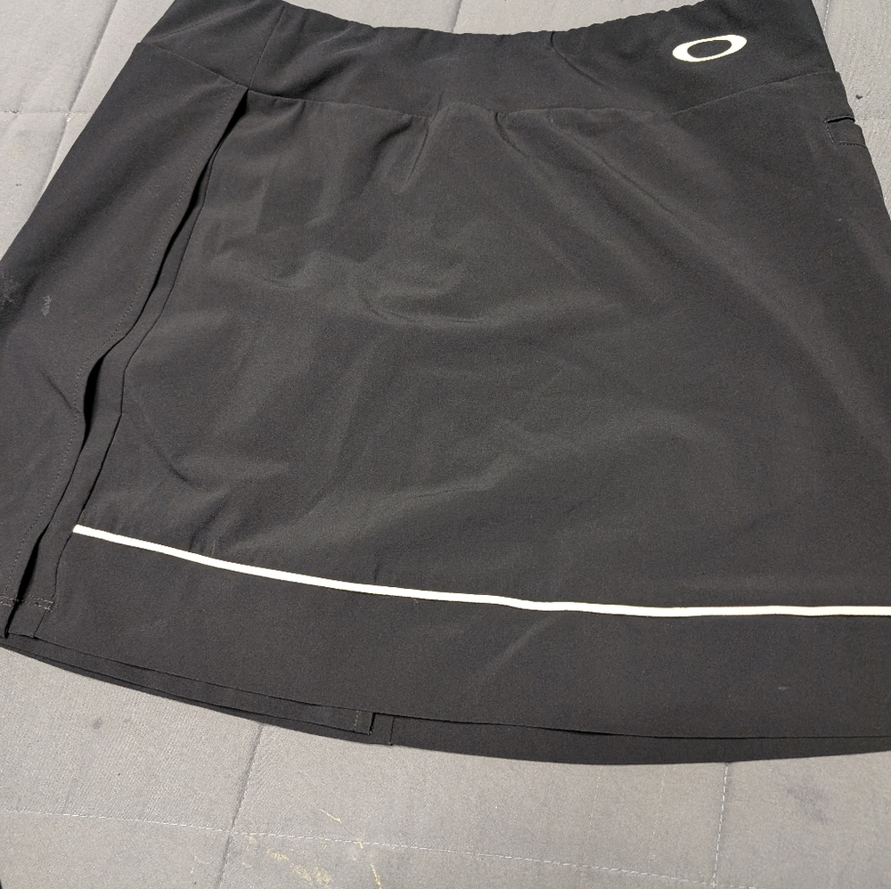 Oakley Women's M Golf Skort
